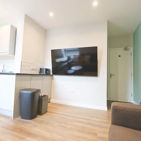 Four Bedroom Flat In The Centre شقة