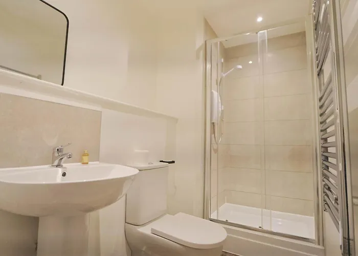 Four Bedroom Flat In The Centre شقة