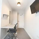 Four Bedroom Flat In The Centre Apartment *