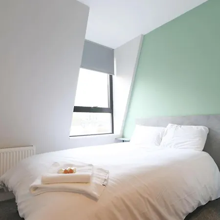 Four Bedroom Flat In The Centre