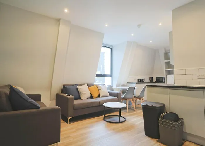 Apartment Four Bedroom Flat In The Centre Bristol