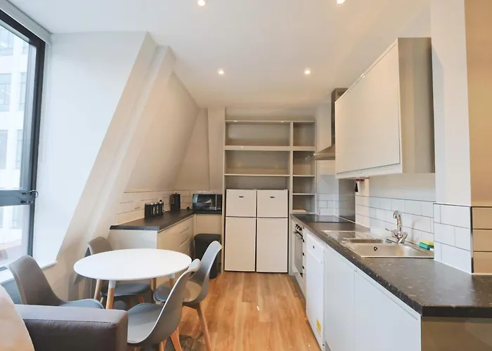 Four Bedroom Flat In The Centre Apartman