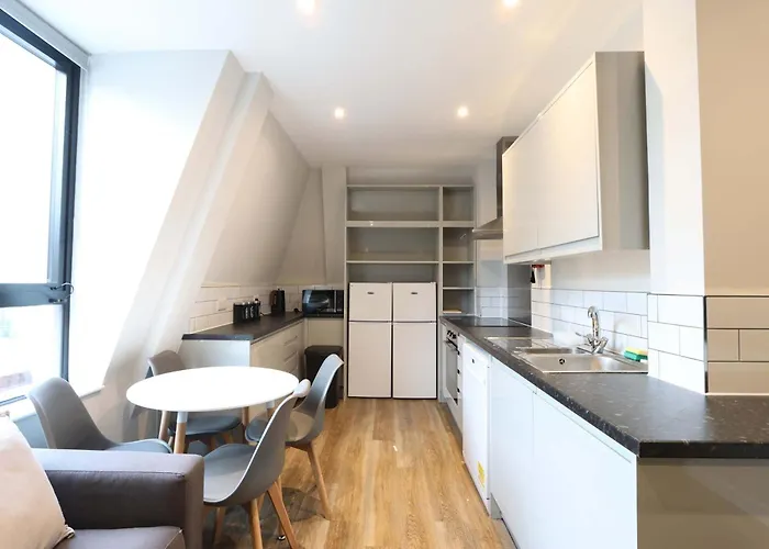 Four Bedroom Flat In The Centre Apartament *