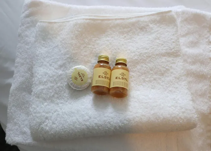 Four Bedroom Flat In The Centre * בריסטול